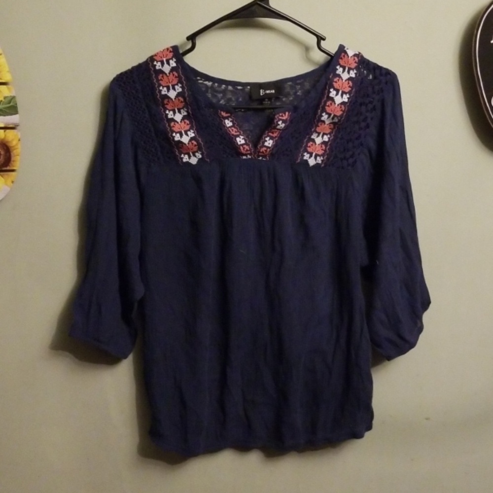 Shirt - Picture 2 of 4